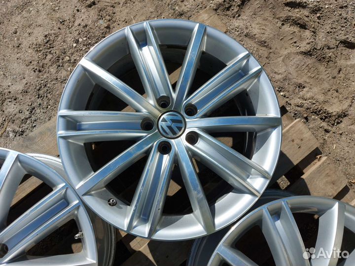 VW Tiguan New York Ориг Датчики R18 5x112 ET43 7J