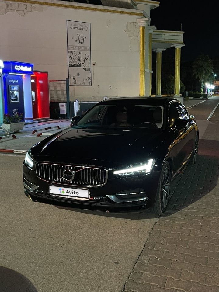 Volvo S90: фото владельца