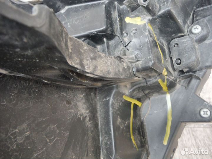 Фара левая №200 Toyota RAV4 XA45 2017