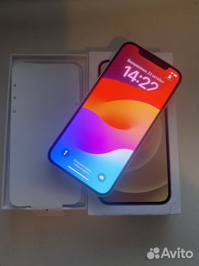 iPhone 12, 64 ГБ