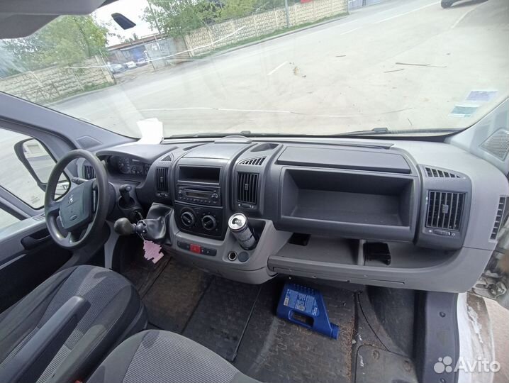 На разборе Peugeot boxer 250 2010 года