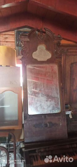 Два старинных зеркала