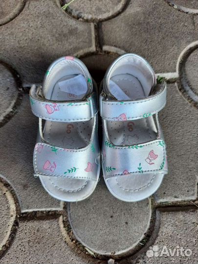 Босоножки для девочки