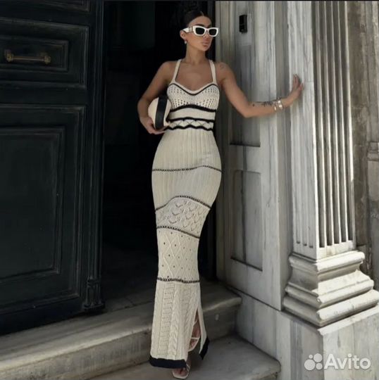 Платье летнее вязаное бежевое