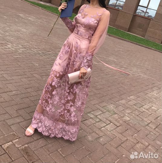 Вечернее платье