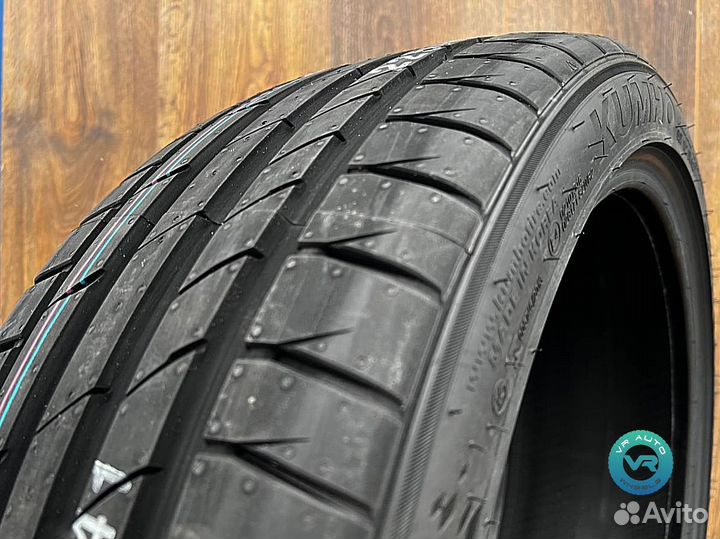 Kumho Ecsta PS71 275/35 R20 и 245/40 R20 102Y