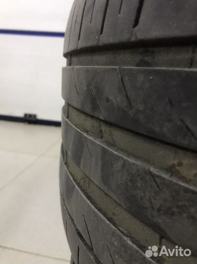 Finixx BT3000 235/35 R18
