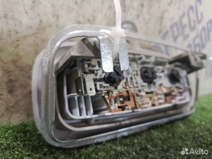 Плафон салона передний Ford Fusion хэтчбек 1.6