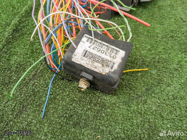 Блок предохранителей Volvo S60, V70, S80