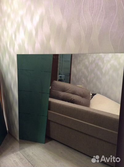 Зеркало листом