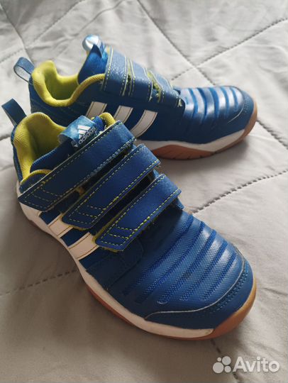 Кроссовки adidas
