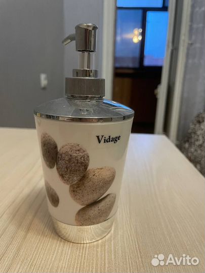 Дозатор для жидкого мыла