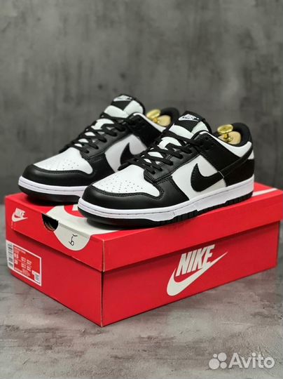 Nike Dunk Low Black White