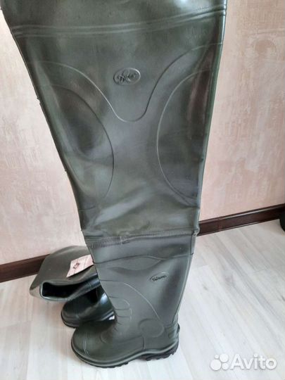 Болотники (сапоги резиновые)