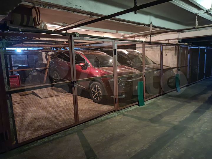 Машиноместо, 15 м²