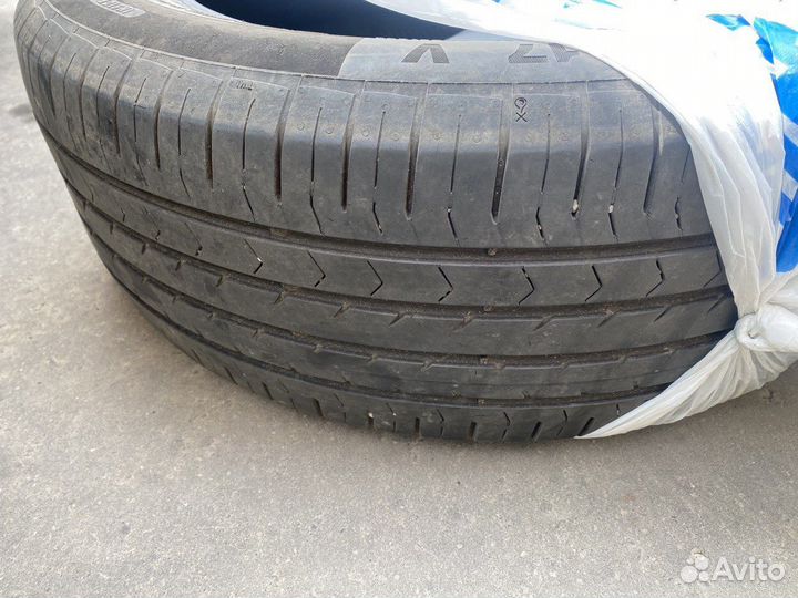 Continental ContiPremiumContact 5 215/55 R17 94V