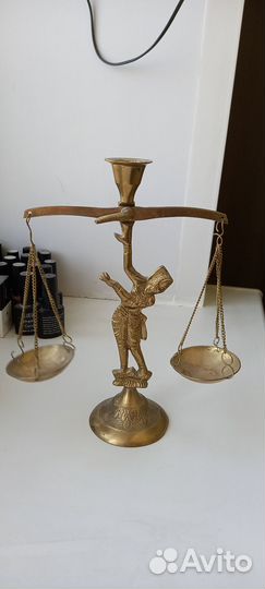 Статуэтка,подсвечник