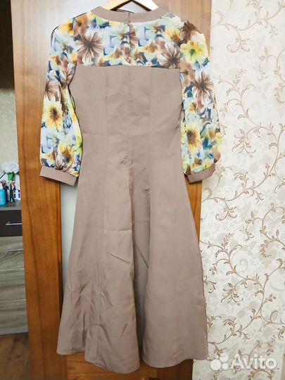 Красивое платье 42 р-ра