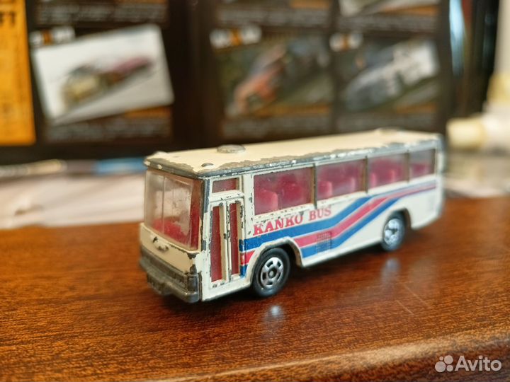Hino rainbow skeleton BUS tomica 1/116