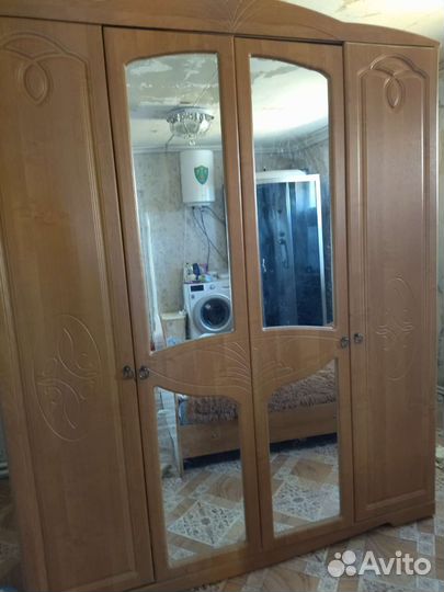 Спальный гарнитур