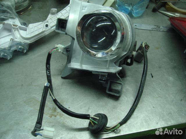 Фортунер Линза биксенон левая Toyota Fortuner 2015