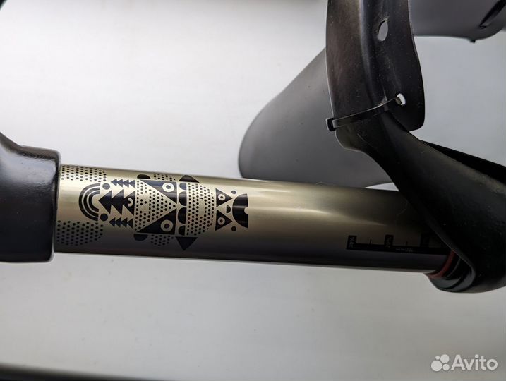 Вилка Rockshox Totem 26