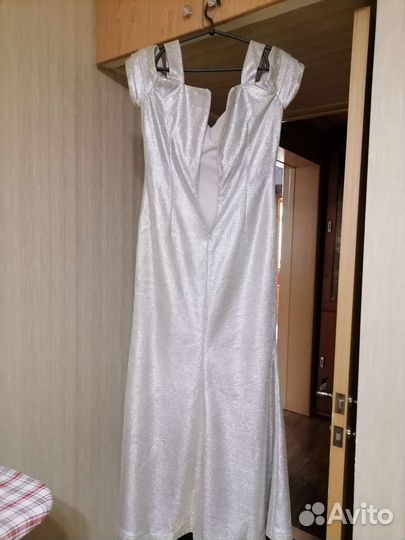 Платье вечернее