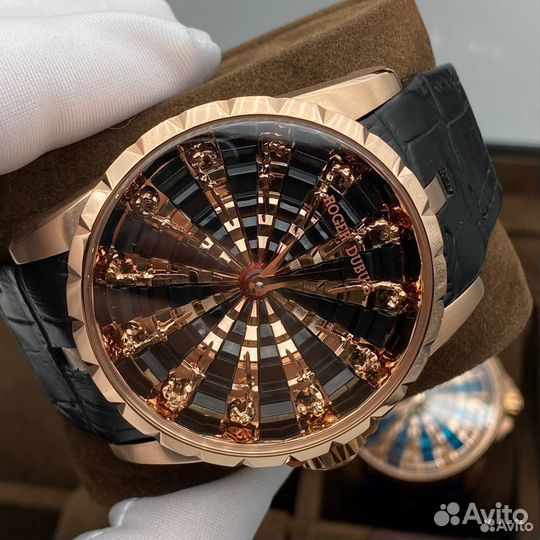 Мужские часы Roger Dubuis Knights Round Table