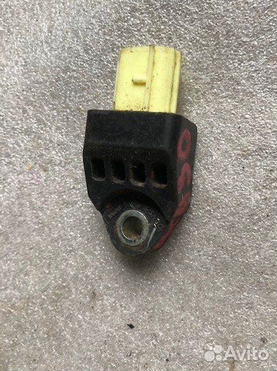 Датчик airbag Toyota RAV4 (XA30) III (2005-2008)