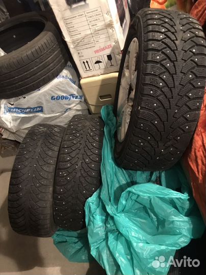 Nokian Tyres Hakkapeliitta 5 8/8 R16