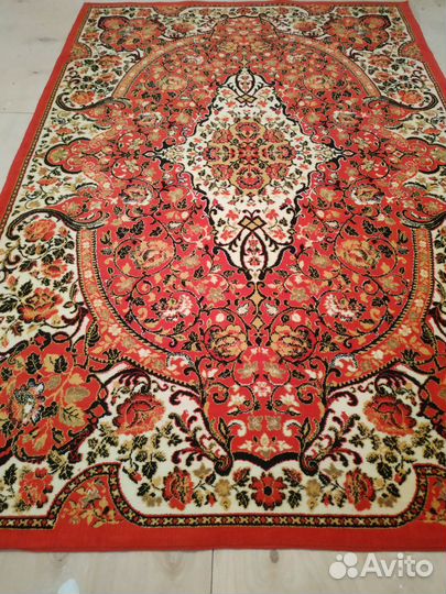 Ковер шерстяной