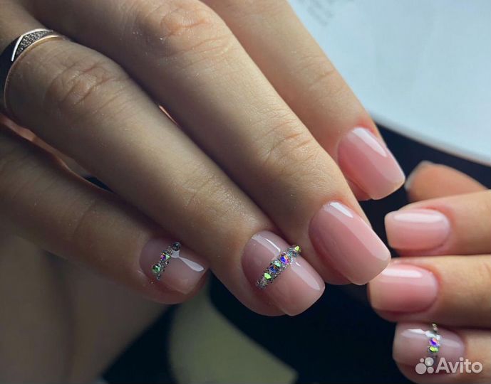 Наращивание ногтей