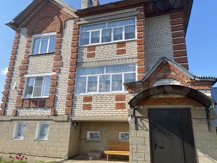 Дом 270 м² на участке 39 сот.