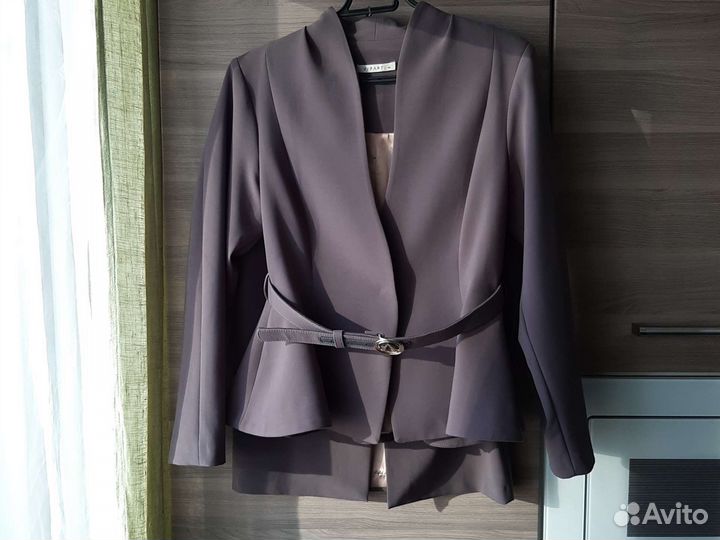 Костюм женский 46