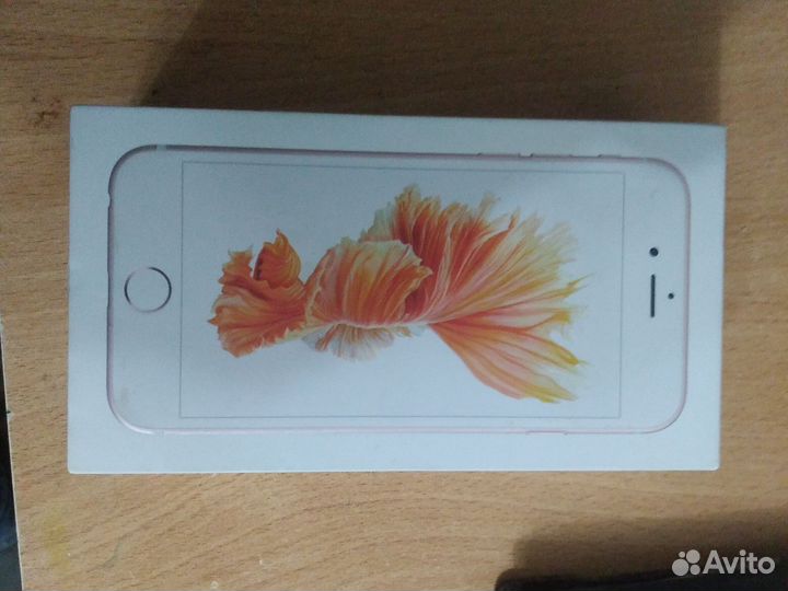 iPhone 6S, 64 ГБ