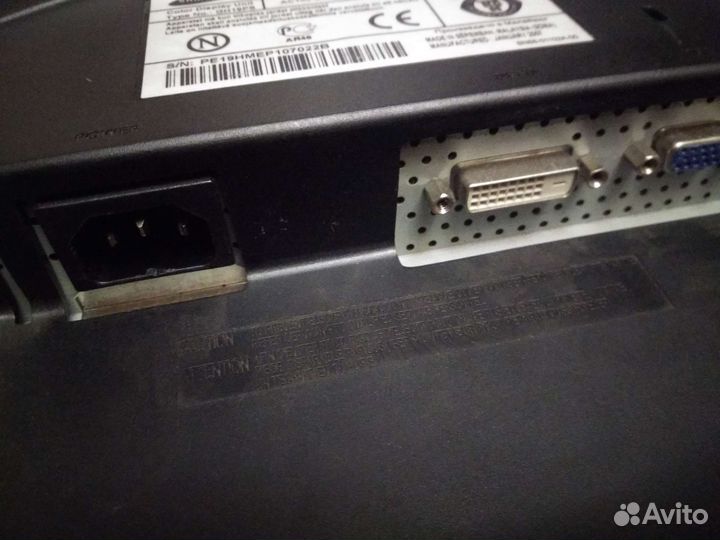 Монитор от samsung SyncMaster 932B