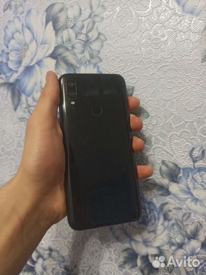 Xiaomi Redmi 7, 3/32 ГБ