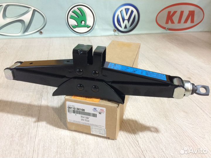 Домкрат оригинальный новый Солярис Рио 3