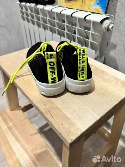 Кроссовки детские