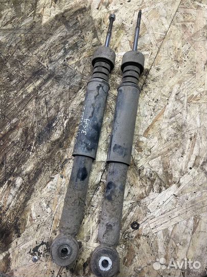 Задний амортизатор Renault Symbol new 2 08-12