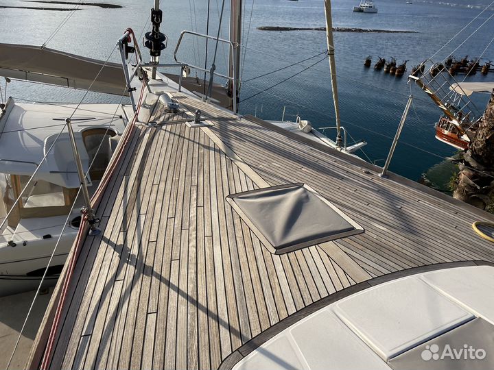 Парусная яхта Beneteau Sense 51 2018