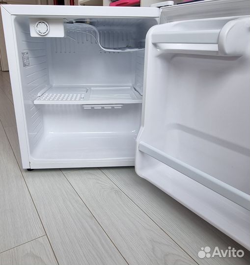 Холодильник бу маленький высота 48
