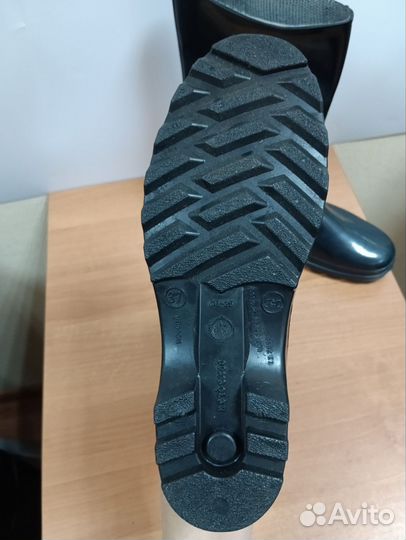 Сапоги женские вездеход св 25 раз.37
