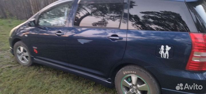 Toyota Wish 1.8 AT, 2004, 153 000 км