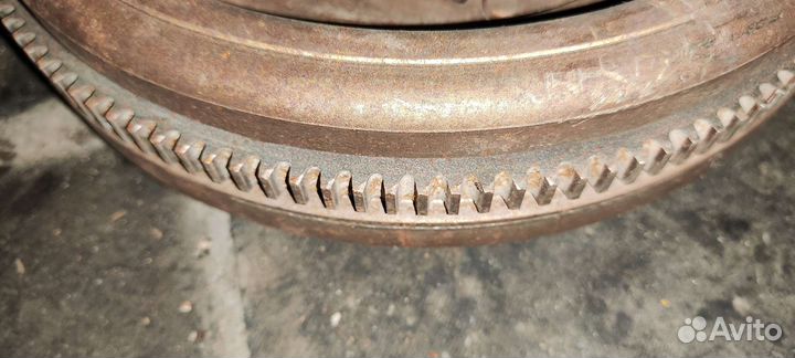 Маховик 06F105266N