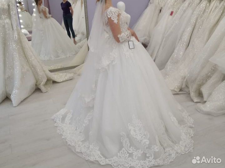 Свадебное платье