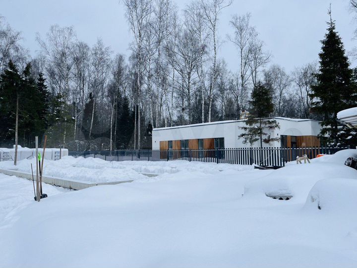 Дом 163 м² на участке 8,7 сот.