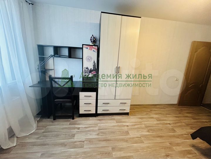 2-к. квартира, 55 м², 4/6 эт.