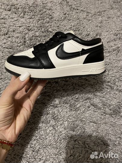 Кроссовки для девочек