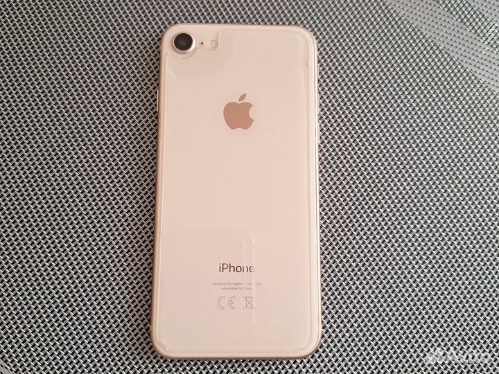 iPhone 8, 64 ГБ